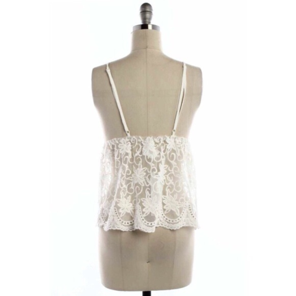 NWT RARE Millau by LF Floral Embroidered Lace Top - Picture 3 of 4
